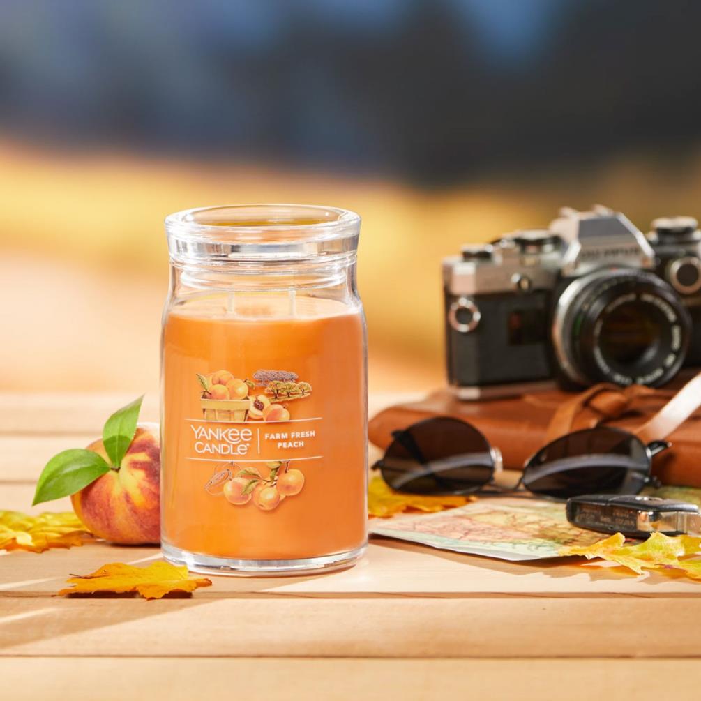 Yankee Candle Farm Fresh Peach Large Jar Extra Image 2